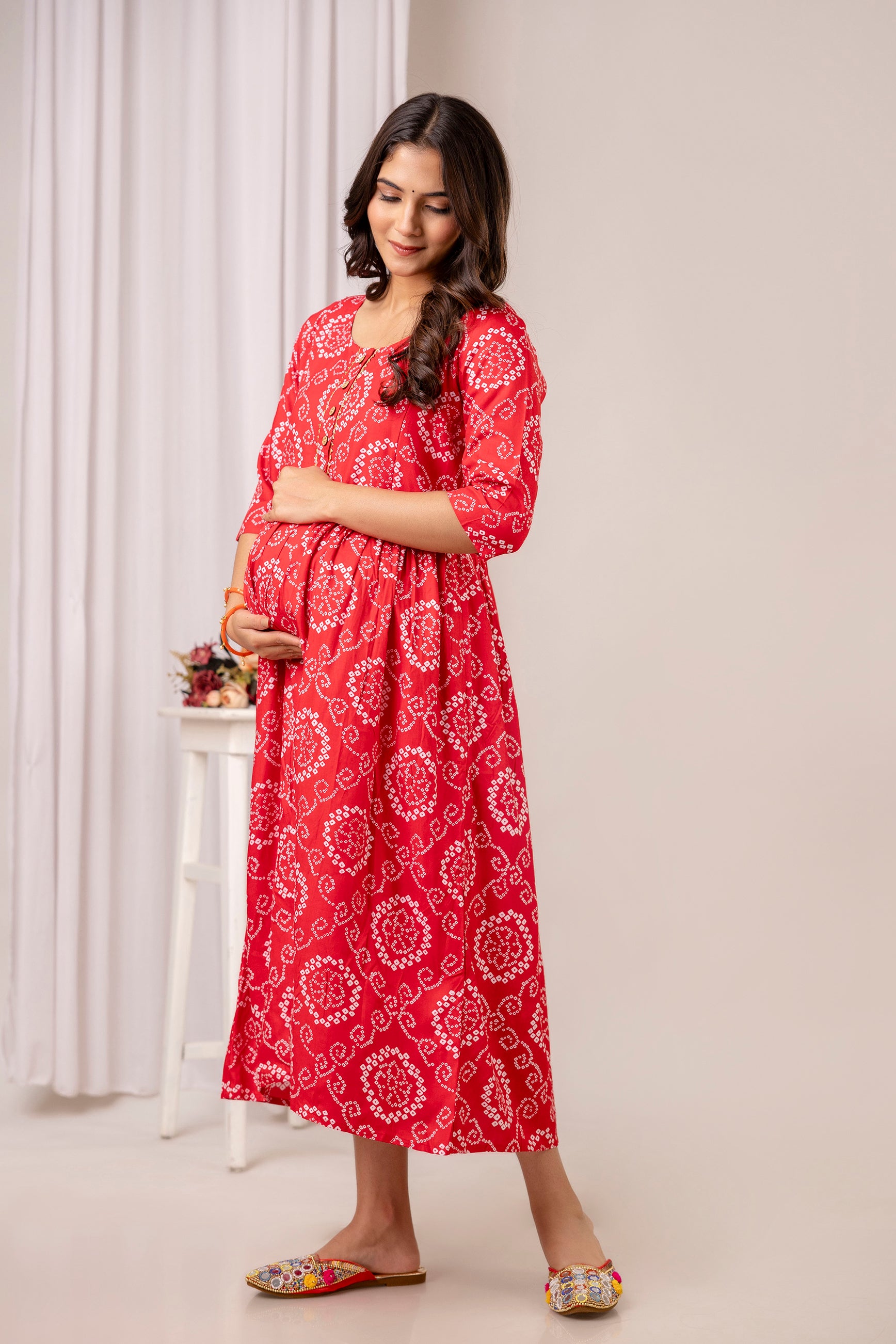 Red Bandhani Print Cotton Maternity Dress | Feeding Friendly Pregnancy Wear - HENAL