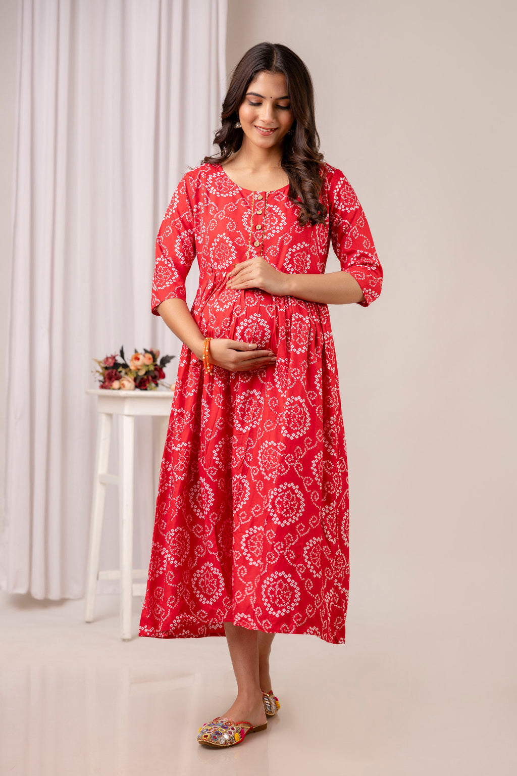 HENAL HEN-PK51 Red maternity kurta, front maternity styling view.