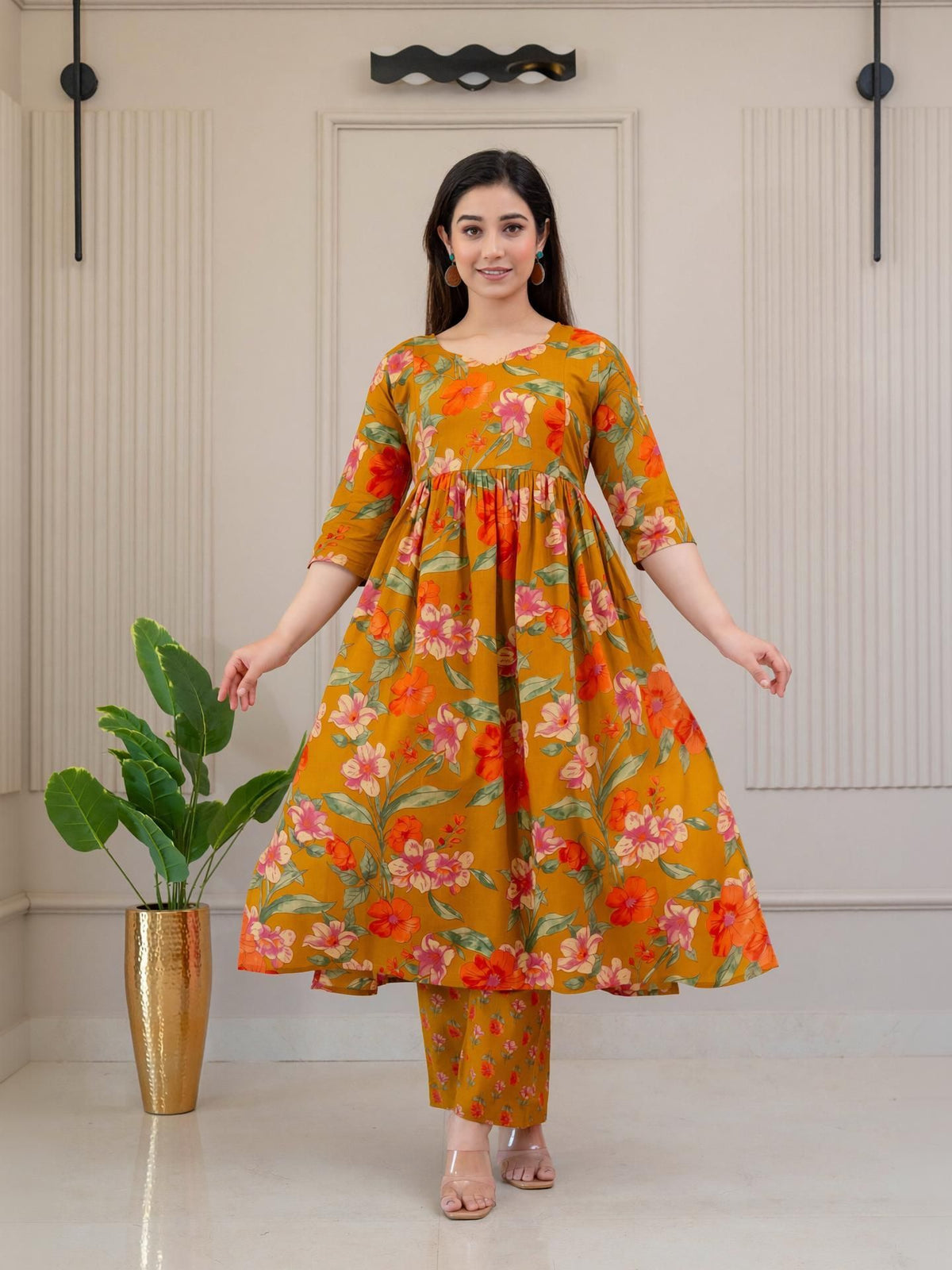 Henal Women Kurta Palazzo Set